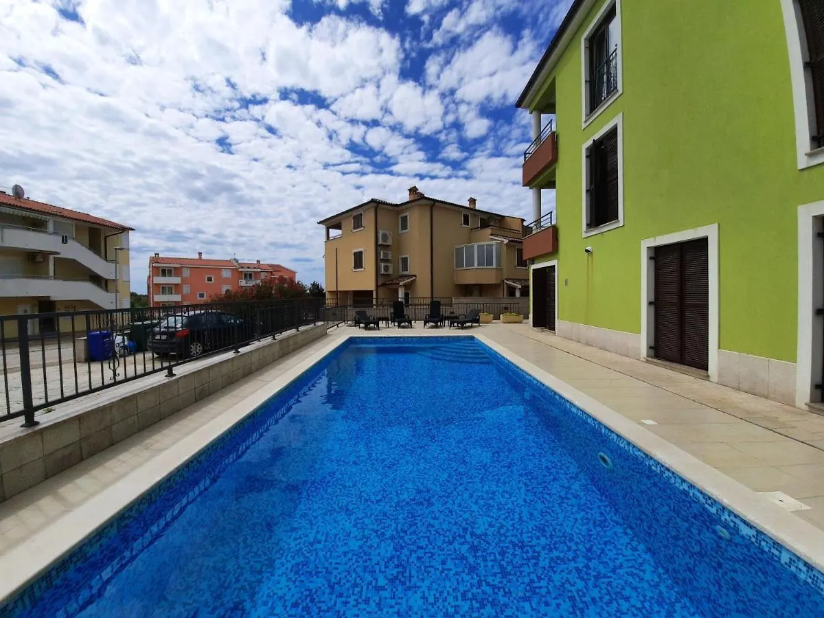 Smaragdna Villa Yourcroatiaholiday Premantura Croatie